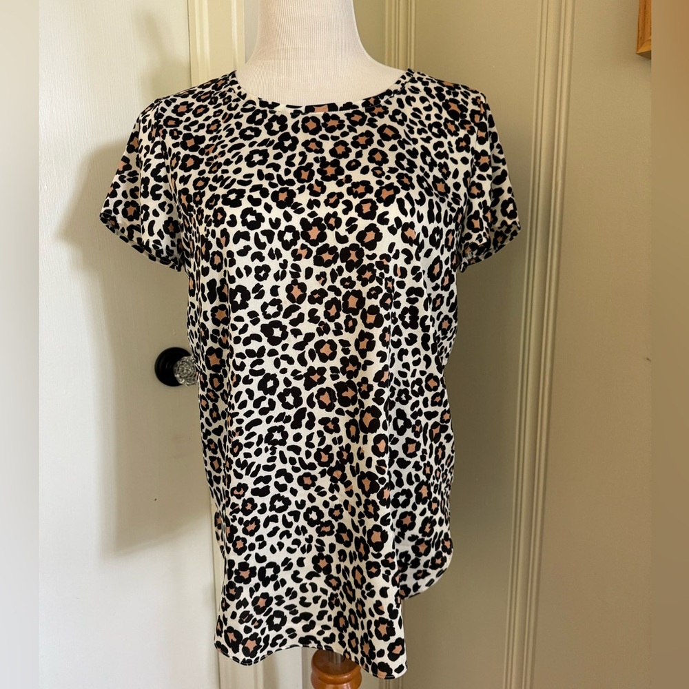 Ann Taylor leopard print blouse size M